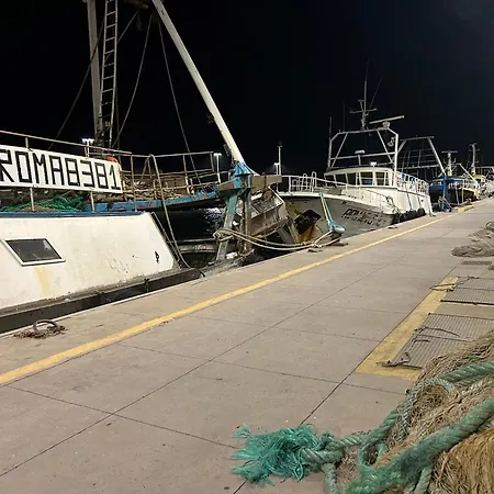 Lambruschini A شقة فيوميتشينو