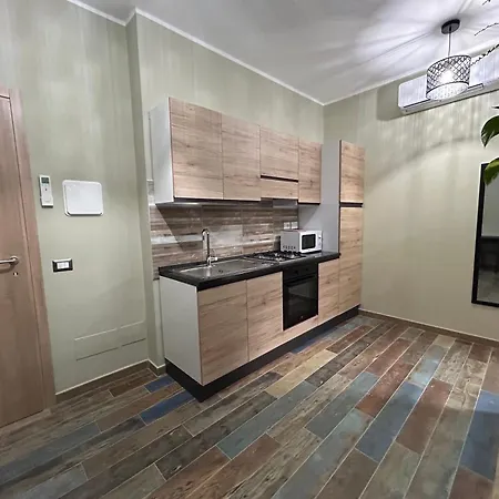 Lambruschini A شقة فيوميتشينو