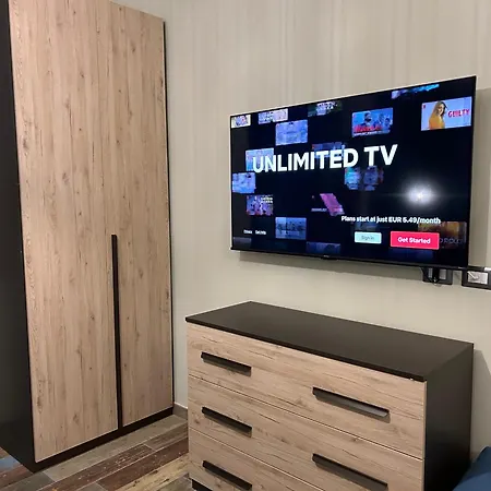 شقة Lambruschini A *