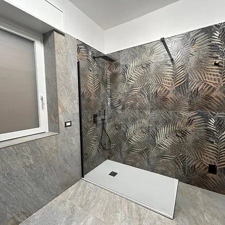 Lambruschini A شقة